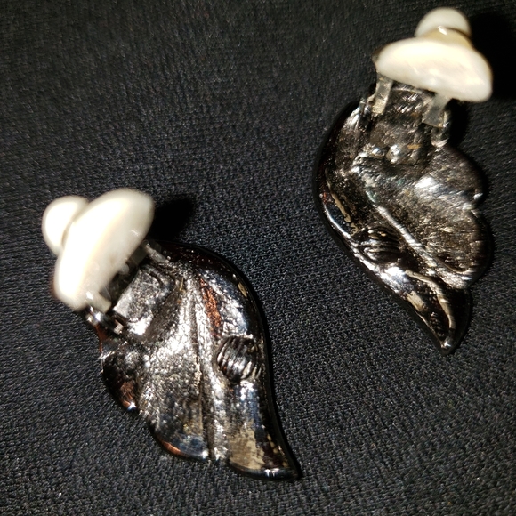 Vintage earrings - Picture 2 of 3